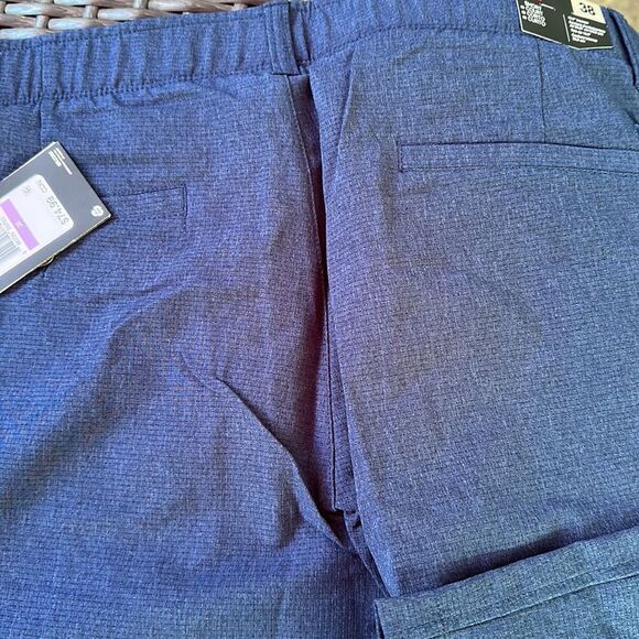 NWT-UNDER ARMOR MENS GOLF SHORTS - Picture 4 of 4